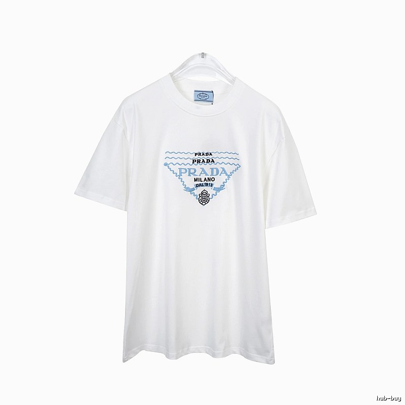 Amiri Weekend Logo T-shirt Black Small AM for Seasonal Looks