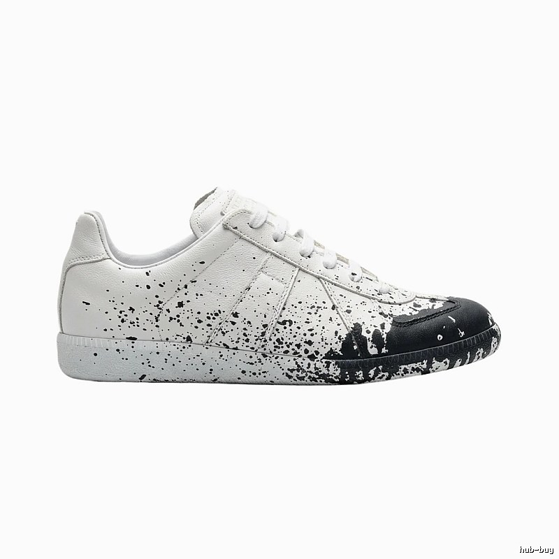 Maison Margiela's ink-splashing style white shoes