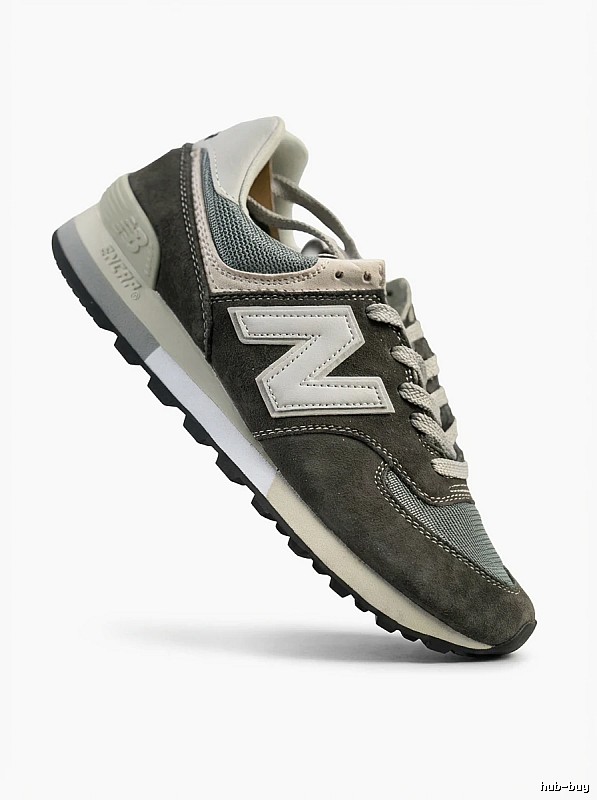 New Balance retro style dark grey sports shoes
