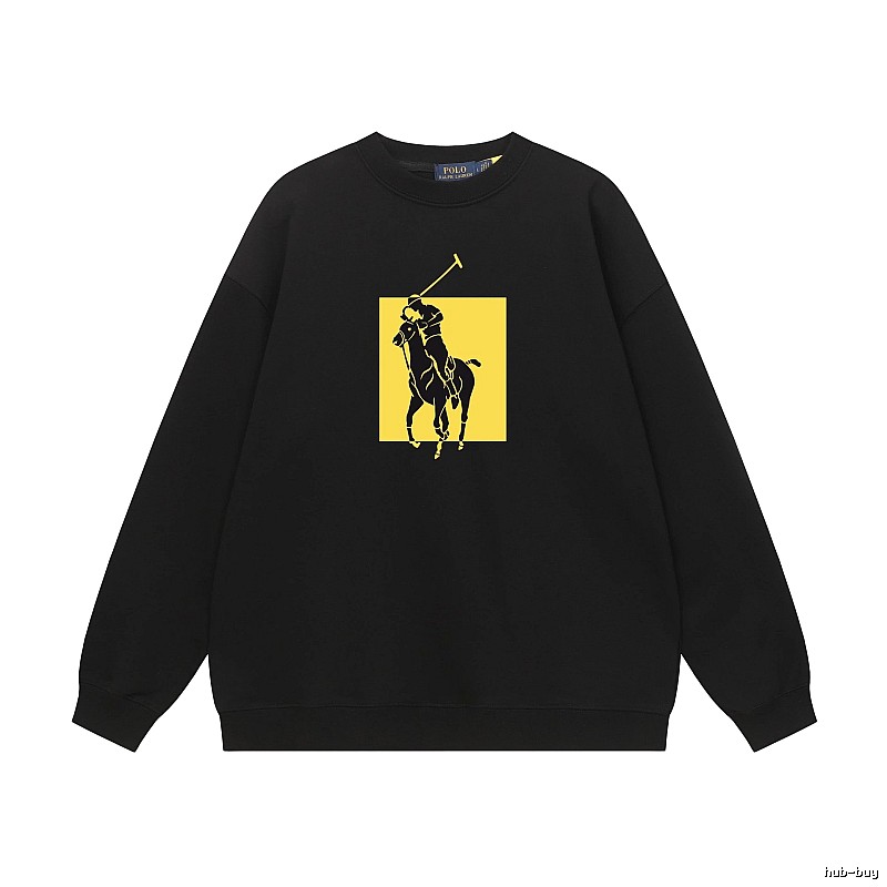 The classic black sweatshirt of Ralph Lauren.